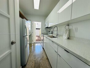 417 SE 14th Ct in Fort Lauderdale, FL - Building Photo - Building Photo