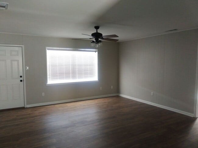 2002 Glenhaven St in Deridder, LA - Building Photo - Building Photo