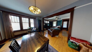 7217 Saint James St, Unit 7217 Lower in Wauwatosa, WI - Building Photo - Building Photo