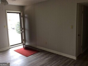 106 Richard Way in Stockbridge, GA - Building Photo - Building Photo