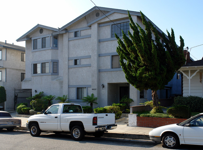 4452 W 134th St in Hawthorne, CA - Foto de edificio - Building Photo