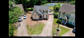 4512 Emmit Dr in Raleigh, NC - Building Photo