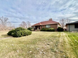 2580 N Monaco St Pkwy in Denver, CO - Building Photo