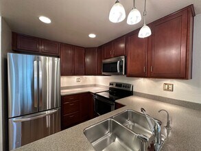 6959 Park Mesa Way in San Diego, CA - Building Photo - Building Photo