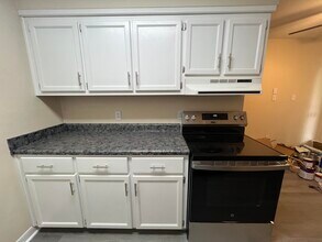 210 Pelham Rd in Fort Walton Beach, FL - Building Photo - Building Photo