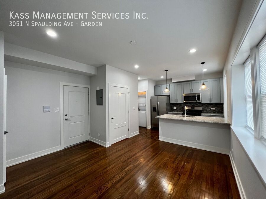 3051 N Spaulding Ave in Chicago, IL - Building Photo