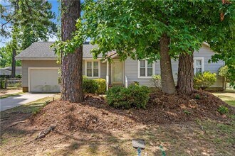 6905 Media Dr in Fayetteville, NC - Building Photo - Building Photo