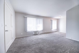 305 Maple Ave in Waukesha, WI - Building Photo - Building Photo