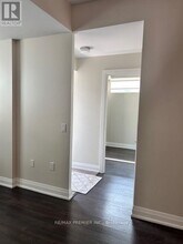 32-F1132 Coles Ave in Vaughan, ON - Building Photo - Building Photo