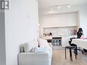 3-703 Gloucester St in Toronto, ON - Building Photo - Building Photo