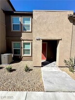 6108 Hibiscus Gdn St in North Las Vegas, NV - Building Photo