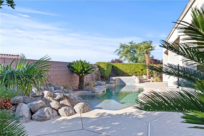 property at 2685 La Boutique St