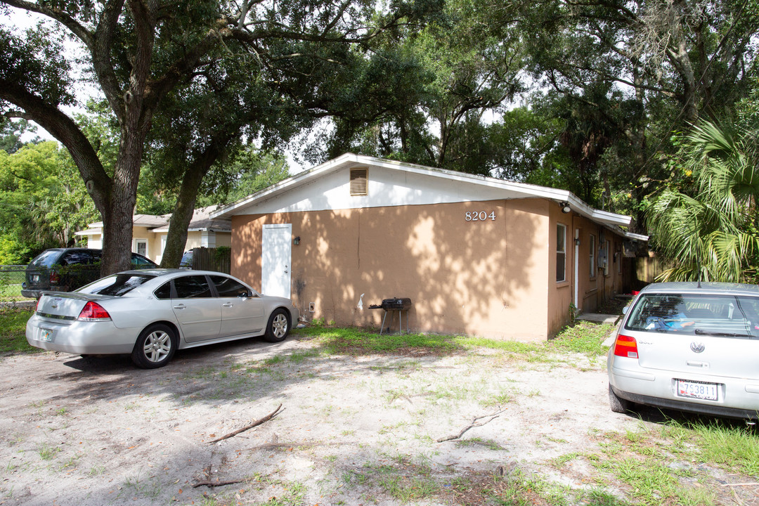 8204 N 11th St in Tampa, FL - Building Photo