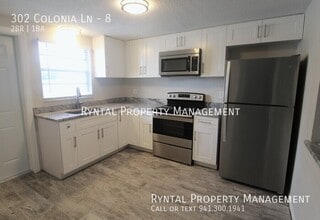 302 Colonia Ln in Nokomis, FL - Building Photo - Building Photo