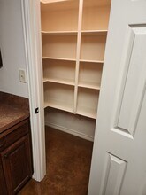 13372 Country Meadow Ln in Lindale, TX - Foto de edificio - Building Photo