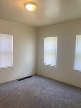 627 Fairholm Ave in Peoria, IL - Building Photo - Building Photo