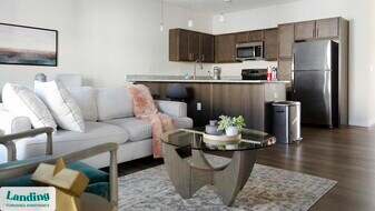 9906 Runway Dr in Indianapolis, IN - Building Photo