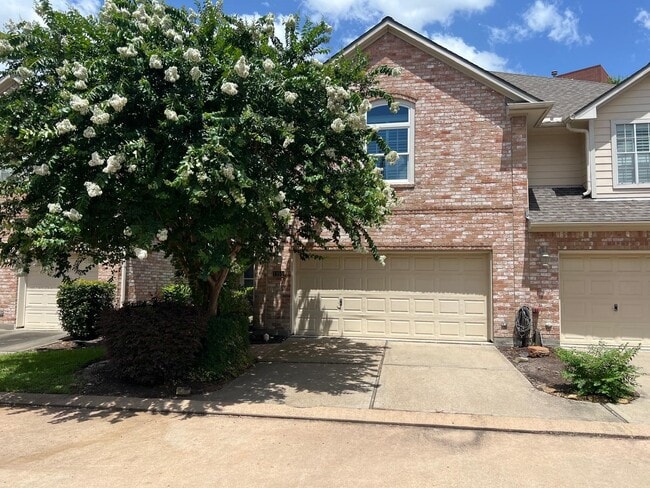 1155 Enclave Square E