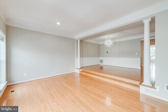 22072 Avonworth Square in Broadlands, VA - Building Photo - Building Photo