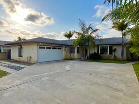 928 Whaley St in Oceanside, CA - Building Photo