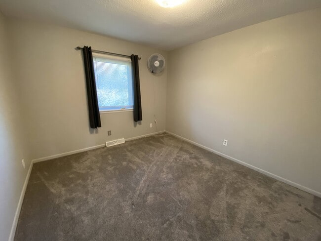 3310 SE 5th St in Des Moines, IA - Building Photo - Building Photo