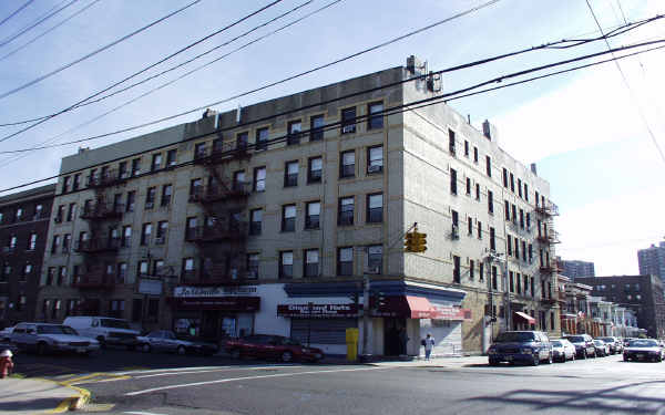 5000-5006 Palisade Ave in West New York, NJ - Building Photo - Building Photo