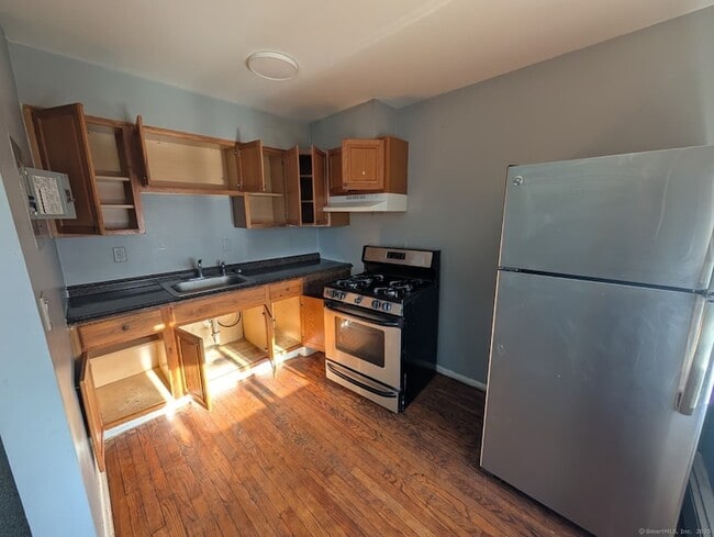 285 Madison Ave in Bridgeport, CT - Building Photo - Building Photo