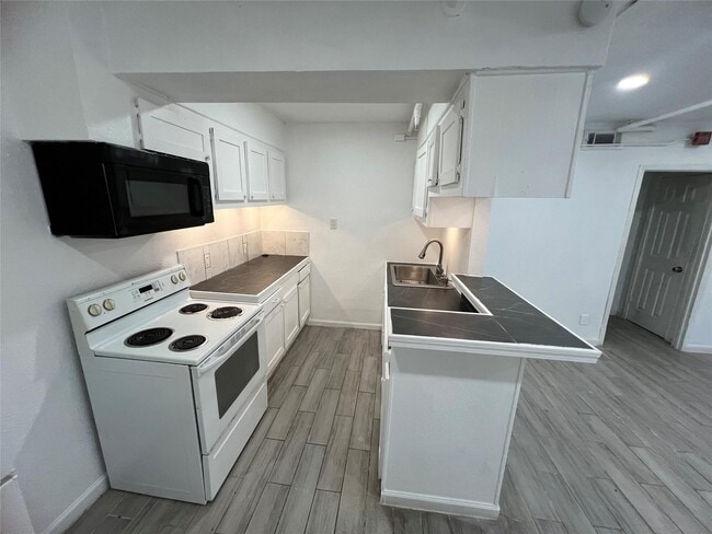 5911 Grace Ln in Houston, TX - Building Photo - Building Photo