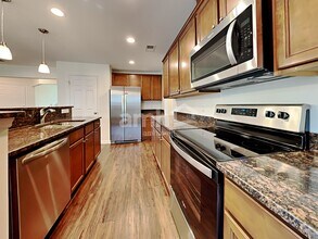 422 Lions Den Dr in Pooler, GA - Foto de edificio - Building Photo