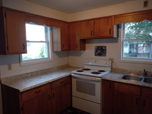 33 Lincoln Ave in Cortland, NY - Building Photo - Building Photo