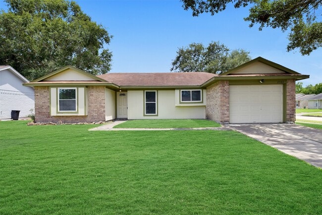 property at 2502 Ewell Dr