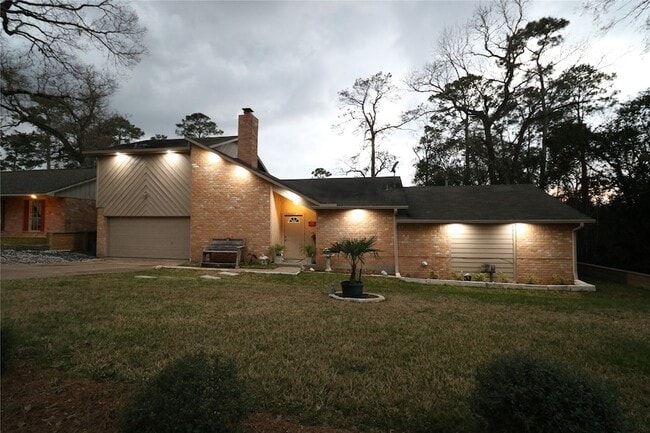 25107 Spring Creek Dr in Spring, TX - Building Photo - Building Photo