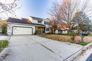 731 Matts Dr in Verona, WI - Building Photo