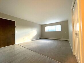 4671 Winding Way, Unit APT 4 in Kalamazoo, MI - Building Photo - Building Photo