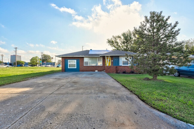 5016 N Woodward Ave in Oklahoma City, OK - Building Photo - Building Photo