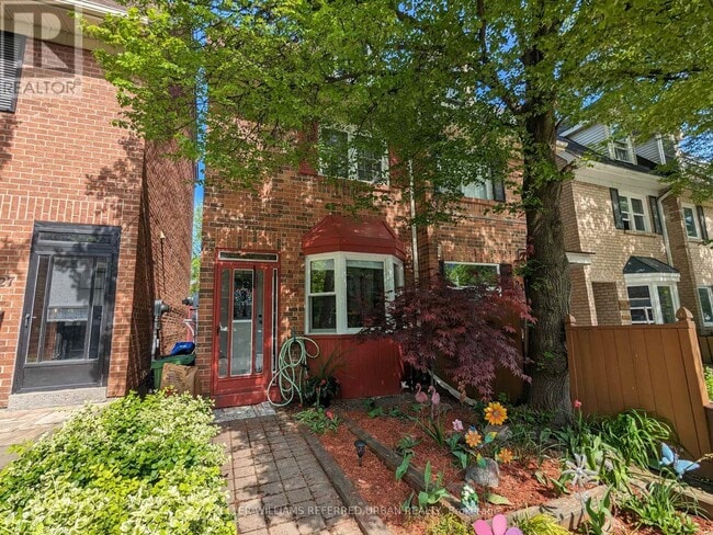 property at 25 Unity Rd