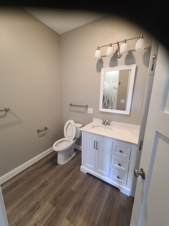 1154 White St, Unit 1154 12 in Dubuque, IA - Building Photo - Building Photo