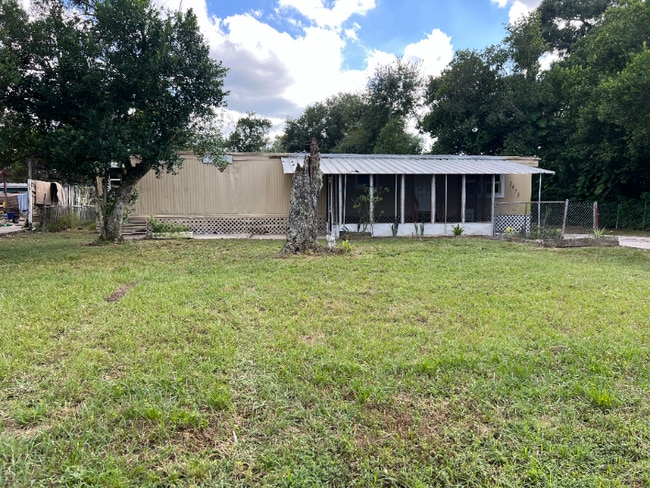 3475 Populatic St in Mims, FL - Building Photo - Building Photo