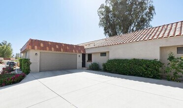 40553 Pebble Beach Cir in Palm Desert, CA - Building Photo - Building Photo