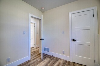 109 Penrose St in Sarnia, ON - Building Photo - Building Photo