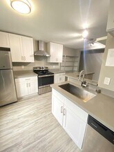 1524 S 8TH ST, Unit D in Tacoma, WA - Foto de edificio - Building Photo