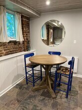 32 Balm Grove Ave, Unit B in Asheville, NC - Foto de edificio - Building Photo