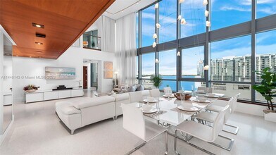 2001 Collins Ave, Unit 1505 in Miami Beach, FL - Building Photo - Building Photo