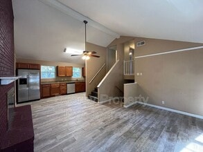 6619 Fairview Rd in Hixson, TN - Foto de edificio - Building Photo