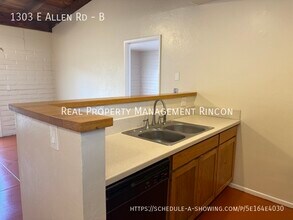 1303 E Allen Rd in Tucson, AZ - Building Photo - Building Photo