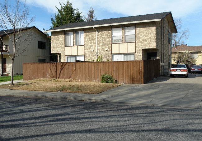 1231 W Washington Ave in Sunnyvale, CA - Building Photo - Building Photo