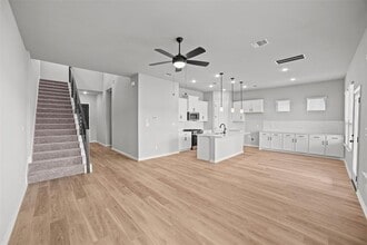 112 Grayson Elm Pass in Dripping Springs, TX - Building Photo - Building Photo