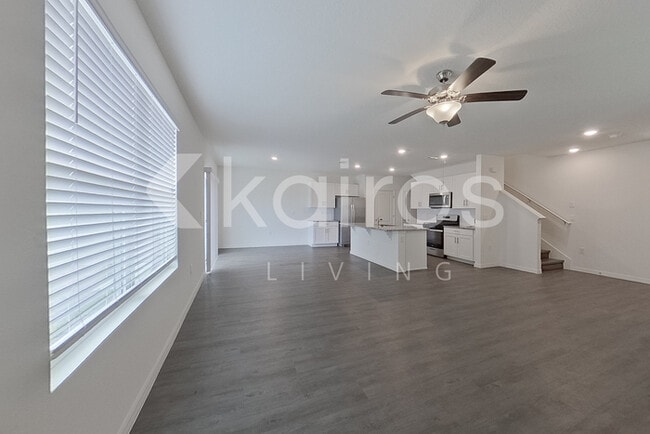 31977 Katelin Cir in Leesburg, FL - Building Photo - Building Photo