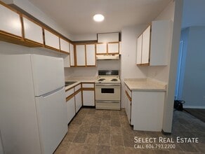 45669 McIntosh Drive110 in Chilliwack, BC - Building Photo - Building Photo