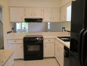 333 Woodham Ct in Fort Walton Beach, FL - Building Photo - Building Photo